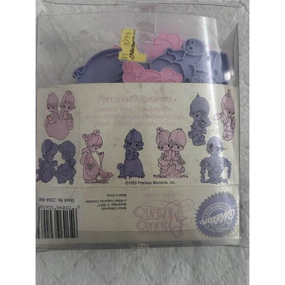 90's Wilton Precious Moments 8-Piece Cookie Cutter Set Dishwasher-Safe In Box - Picture 2 of 7